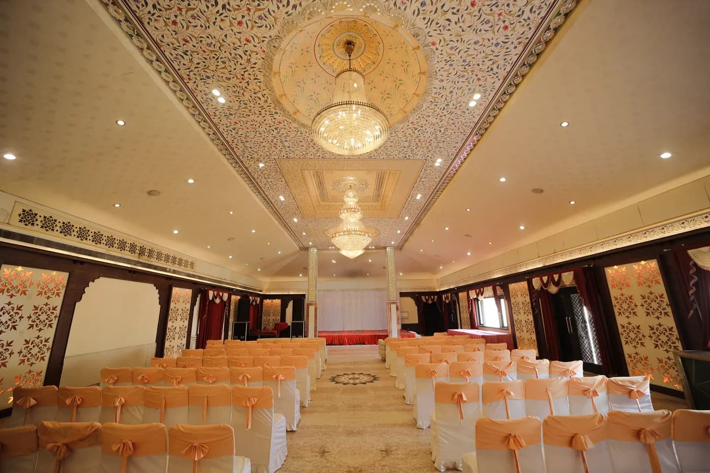 Cheelgadi banquet hall ornate ceiling and stage in Jaipur